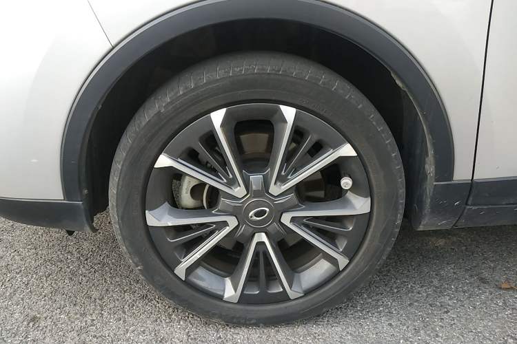 Used ORA iQ 2018 High-Range Version Smart Connectivity Model Left Front Wheel Hub