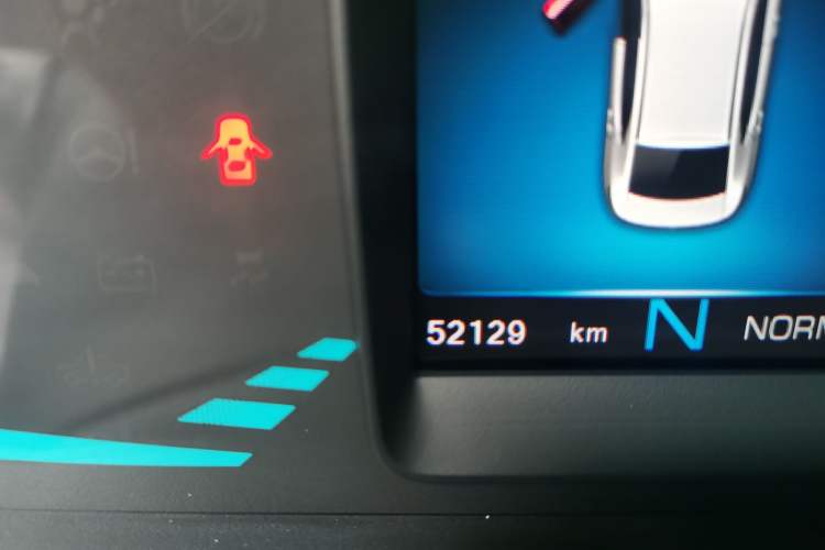 Used ORA iQ 2018 High-Range Model Smart Enjoyment Version Odometer Close Up