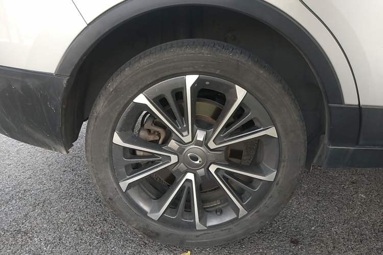 Used ORA iQ 2018 High-Range Version Smart Connectivity Model Right Rear Wheel Hub