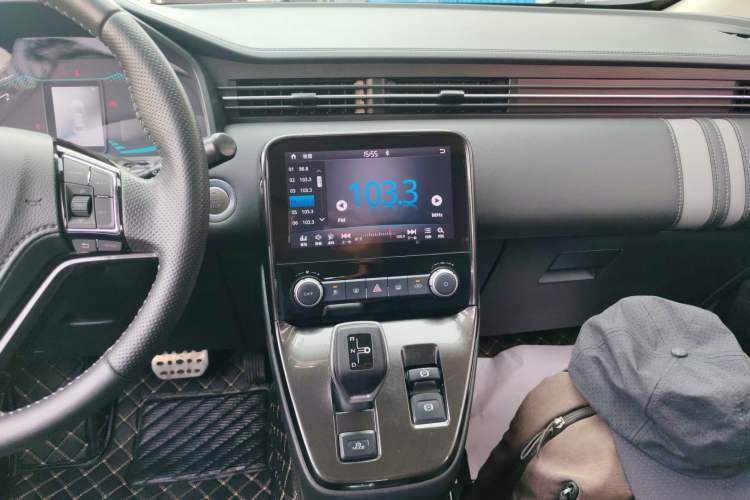 Used ORA iQ 2018 Smart Connectivity Model Audio And AC Panel
