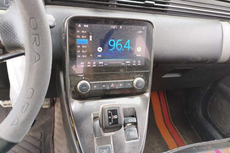 Used ORA iQ 2018 High-Range Version Smart Connectivity Model Audio And AC Panel