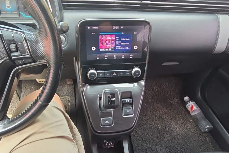 Used ORA iQ 2018 High-Range Version Smart Connectivity Model Audio And AC Panel