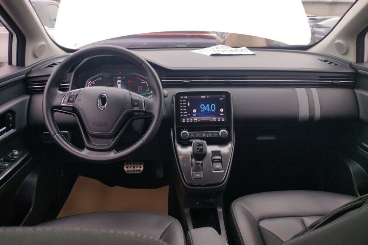 Used ORA iQ 2018 High-Range Version Smart Connectivity Model Center Console