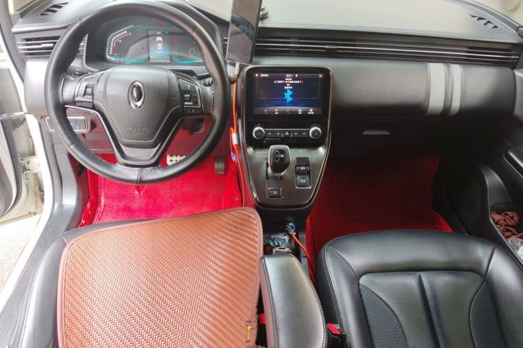 Used ORA iQ 2018 High-Range Version Smart Connectivity Model Center Console