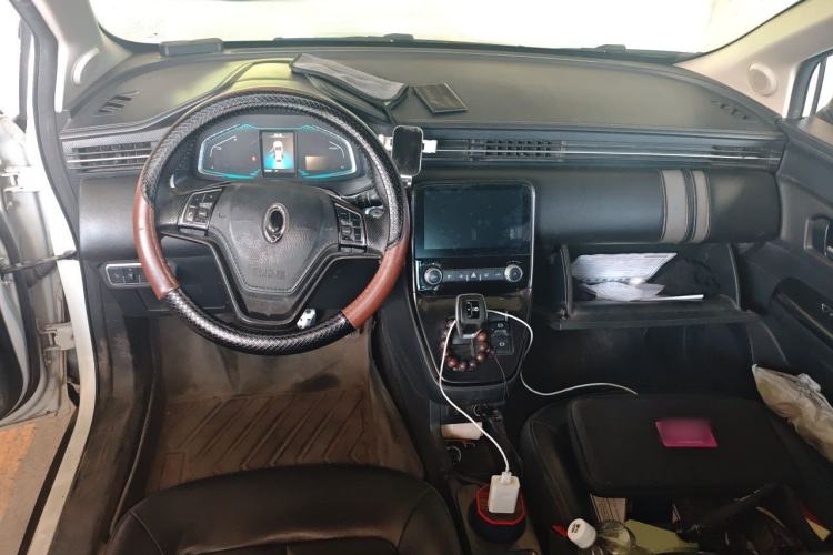 Used ORA iQ 2018 High-Range Version Smart Connectivity Model Center Console