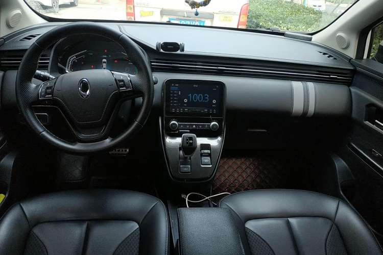 Used ORA iQ 2018 High-Range Version Smart Connectivity Model Center Console