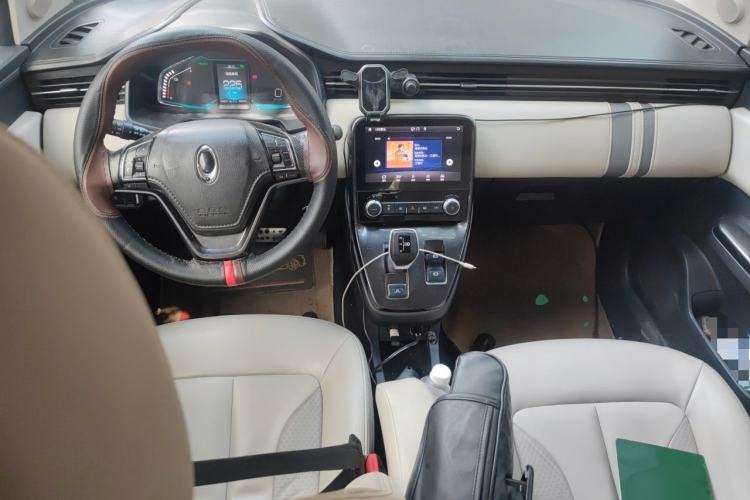 Used ORA iQ 2018 High-Range Version Smart Connectivity Model Center Console