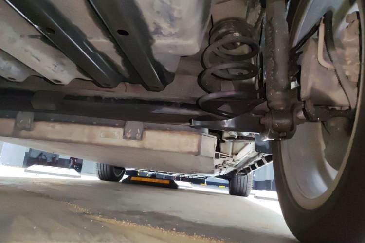 Used ORA iQ 2018 High-Range Version Smart Connectivity Model Chassis Rear Right