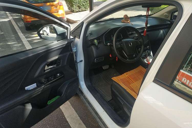 Used ORA iQ 2018 High-Range Version Smart Connectivity Model Driver Seat