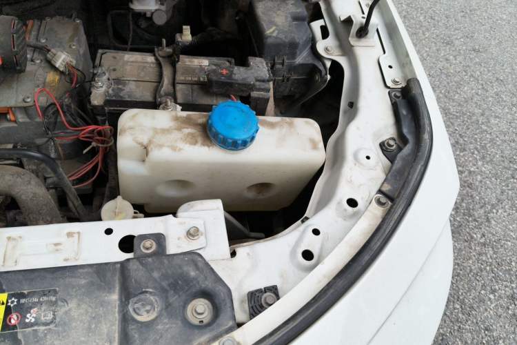 Used ORA iQ 2018 High-Range Version Smart Connectivity Model Engine Bay Left