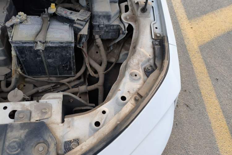 Used ORA iQ 2018 High-Range Version Smart Connectivity Model Engine Bay Left