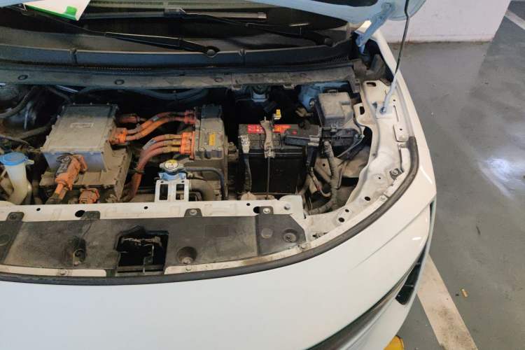 Used ORA iQ 2018 Smart Connectivity Model Engine Bay Left