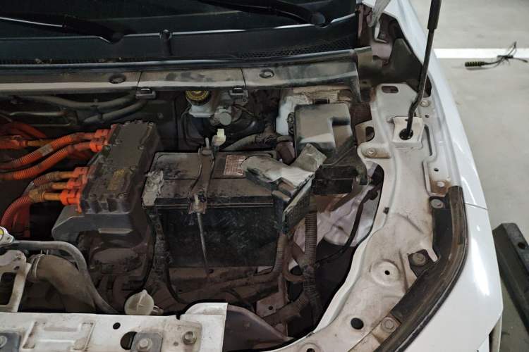 Used ORA iQ 2018 Smart Connectivity Model Engine Bay Left