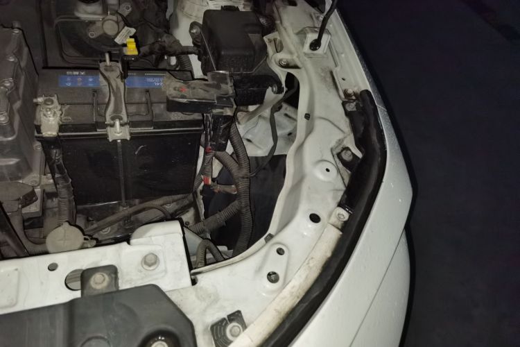 Used ORA iQ 2018 High-Range Version Smart Connectivity Model Engine Bay Left