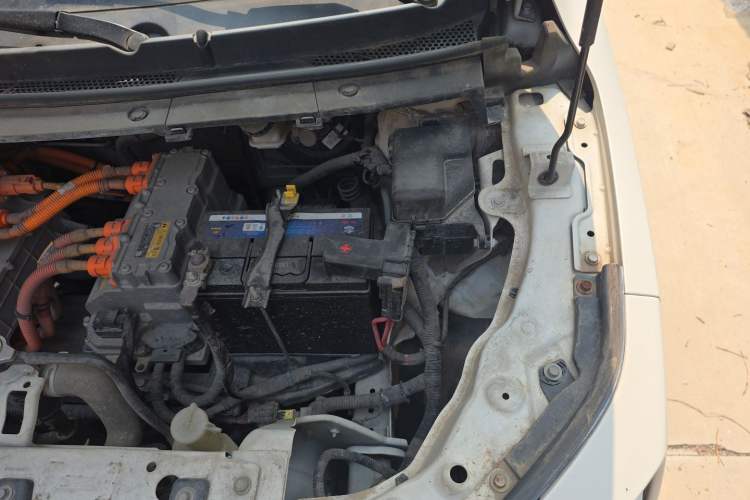 Used ORA iQ 2018 High-Range Version Smart Connectivity Model Engine Bay Left