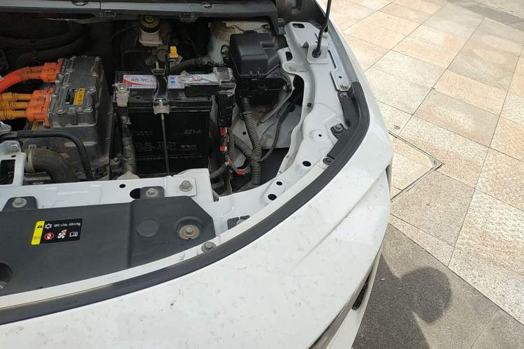 Used ORA iQ 2018 High-Range Version Smart Connectivity Model Engine Bay Left