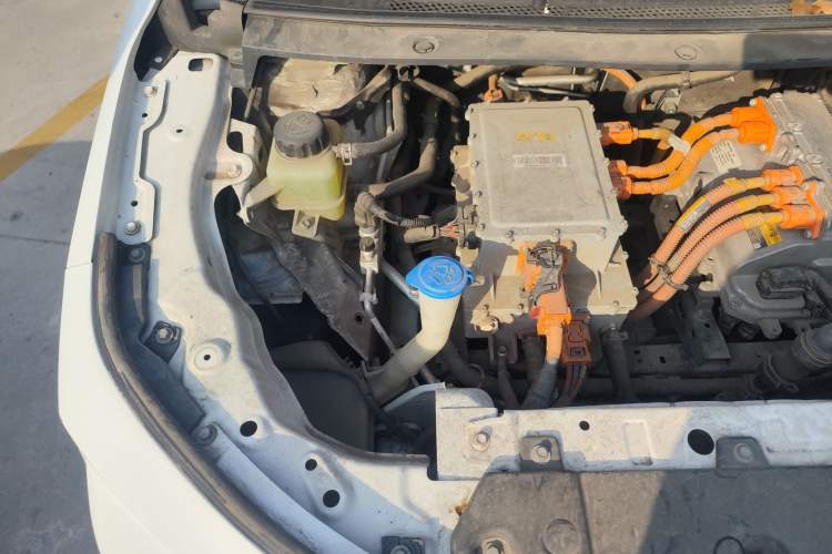 Used ORA iQ 2018 High-Range Version Smart Connectivity Model Engine Bay Right
