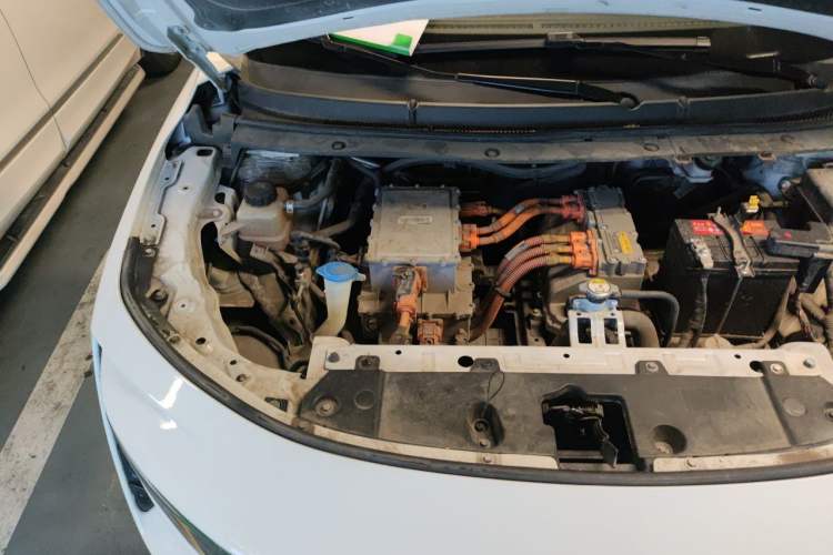 Used ORA iQ 2018 Smart Connectivity Model Engine Bay Right