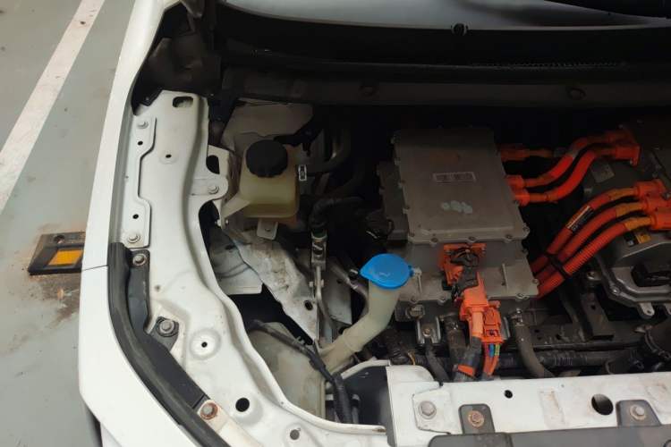 Used ORA iQ 2018 High-Range Version Smart Connectivity Model Engine Bay Right