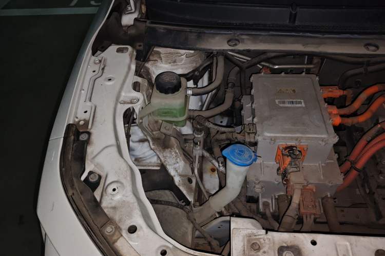 Used ORA iQ 2018 Smart Connectivity Model Engine Bay Right