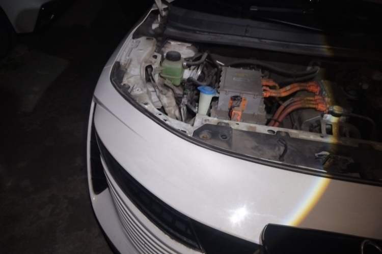 Used ORA iQ 2018 Smart Connectivity Model Engine Bay Right