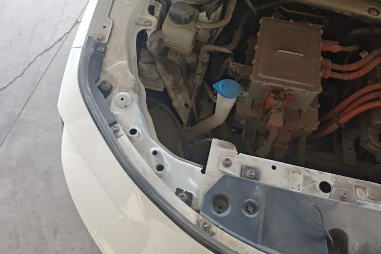 Used ORA iQ 2018 High-Range Version Smart Connectivity Model Engine Bay Right
