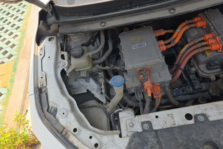Used ORA iQ 2018 High-Range Version Smart Connectivity Model Engine Bay Right