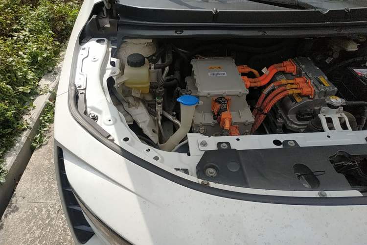 Used ORA iQ 2018 High-Range Version Smart Connectivity Model Engine Bay Right