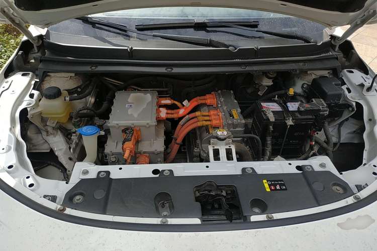 Used ORA iQ 2018 High-Range Version Smart Connectivity Model Engine Bay