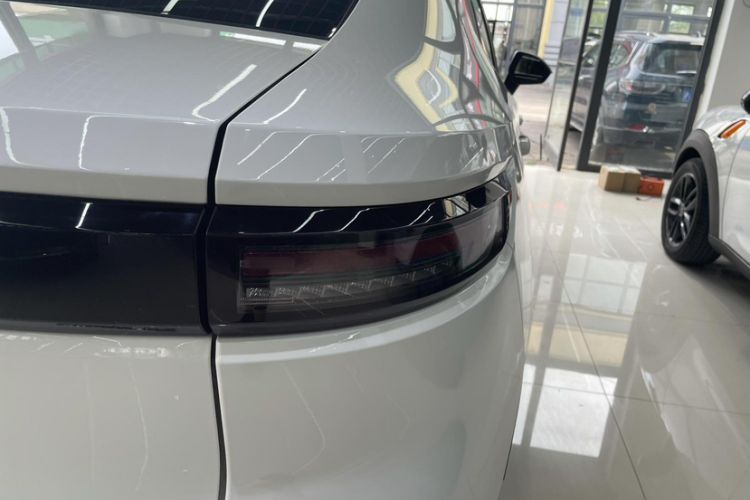 Used ORA iQ 2018 Smart Connectivity Model Exterior 5