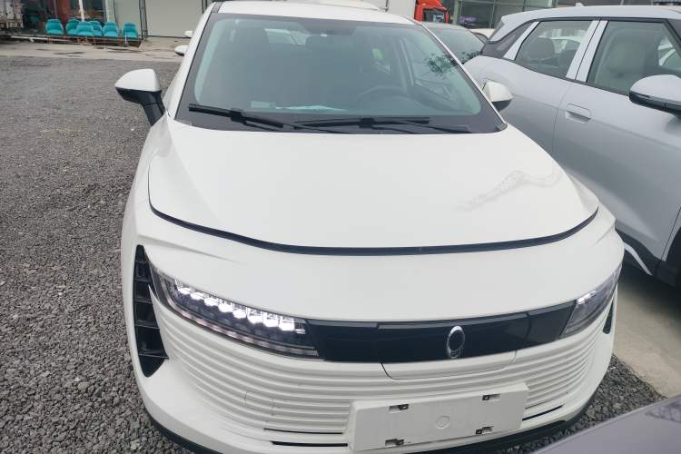Used ORA iQ 2018 High-Range Version Smart Connectivity Model Front