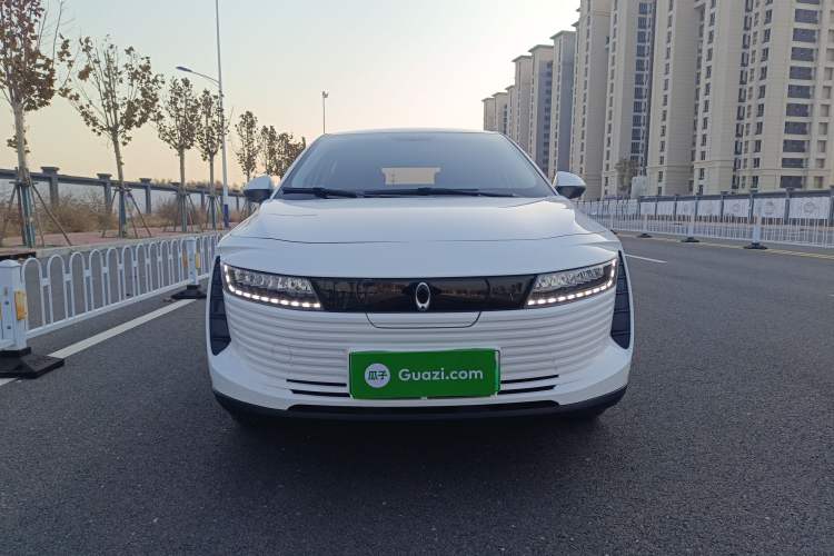 Used ORA iQ 2018 High-Range Version Smart Connectivity Model Front