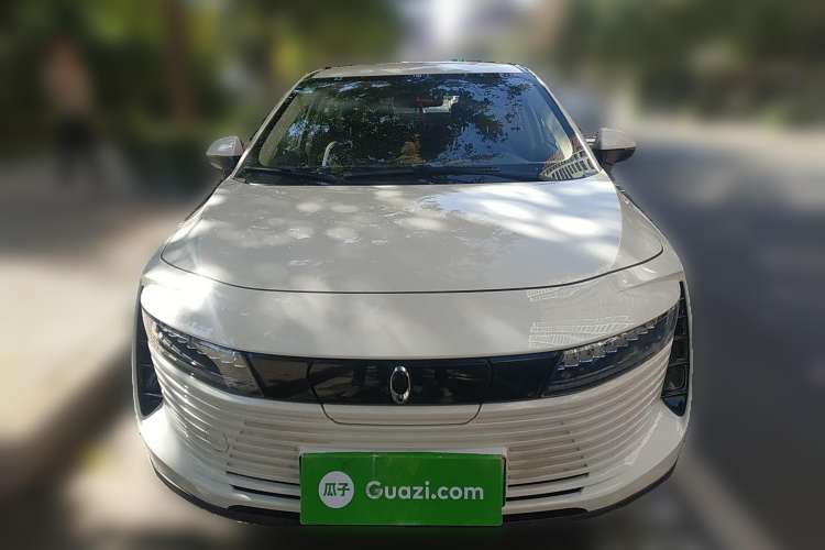 Used ORA iQ 2018 High-Range Version Smart Connectivity Model Front