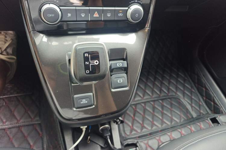 Used ORA iQ 2018 High-Range Model Smart Enjoyment Version Gear Lever
