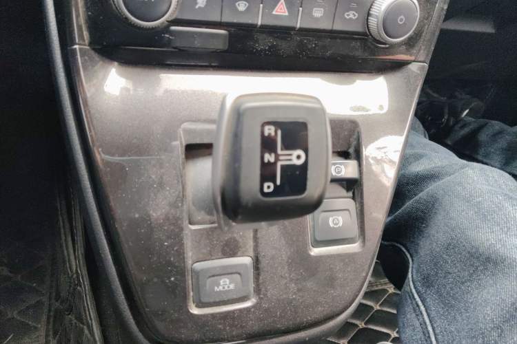 Used ORA iQ 2018 Smart Connectivity Model Gear Lever