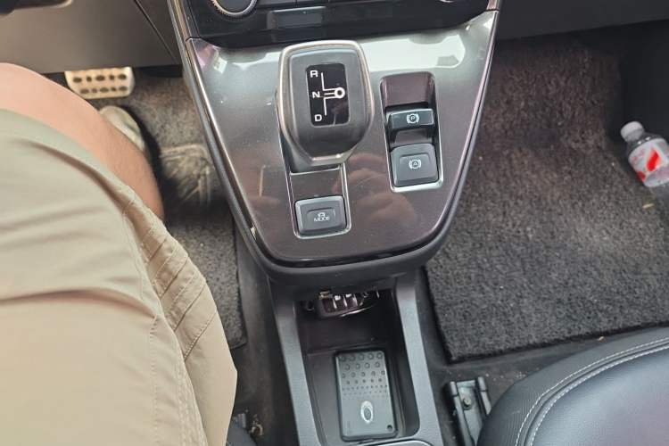 Used ORA iQ 2018 High-Range Version Smart Connectivity Model Gear Lever