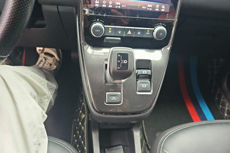Used ORA iQ 2018 High-Range Version Smart Connectivity Model Gear Lever