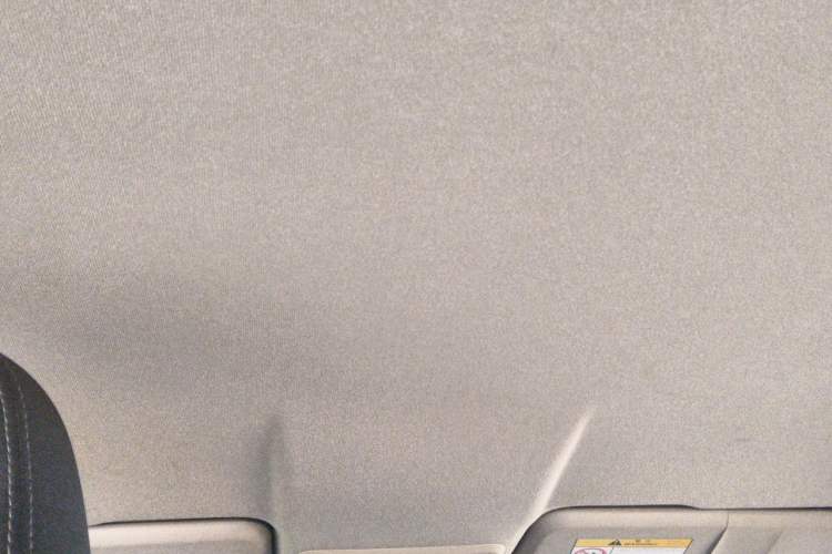 Used ORA iQ 2018 High-Range Version Smart Connectivity Model Headliner