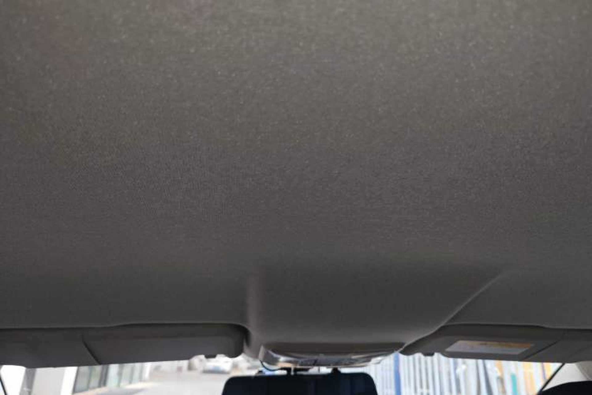 Used ORA iQ 2018 High-Range Version Smart Connectivity Model Headliner