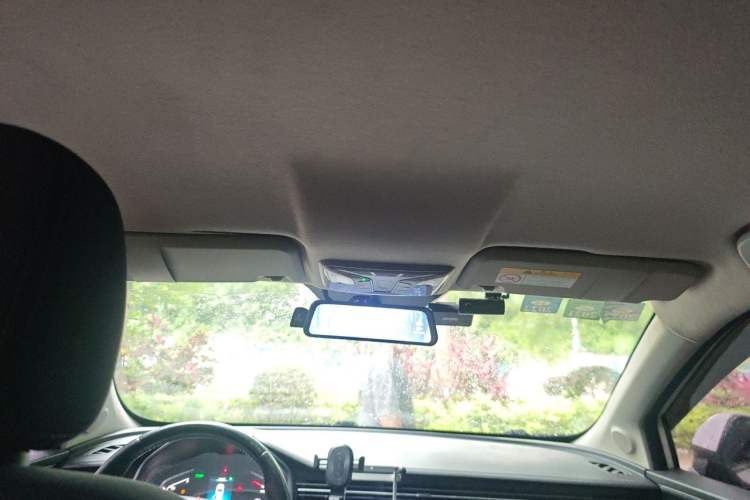 Used ORA iQ 2018 High-Range Version Smart Connectivity Model Headliner