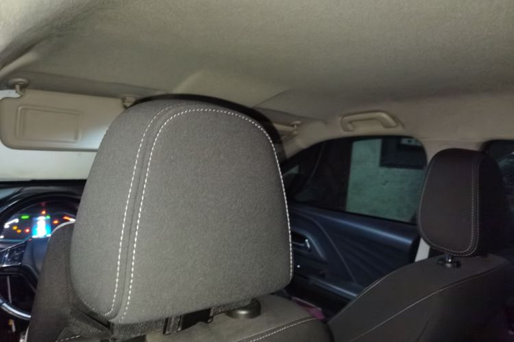 Used ORA iQ 2018 High-Range Version Smart Connectivity Model Headliner