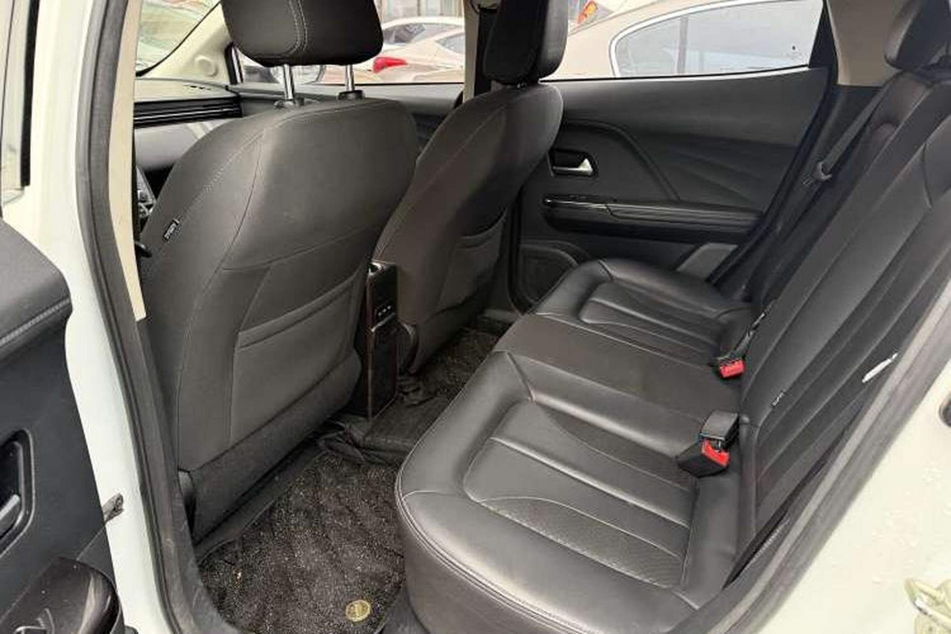 Used ORA iQ 2018 High-Range Version Smart Connectivity Model Interior 3