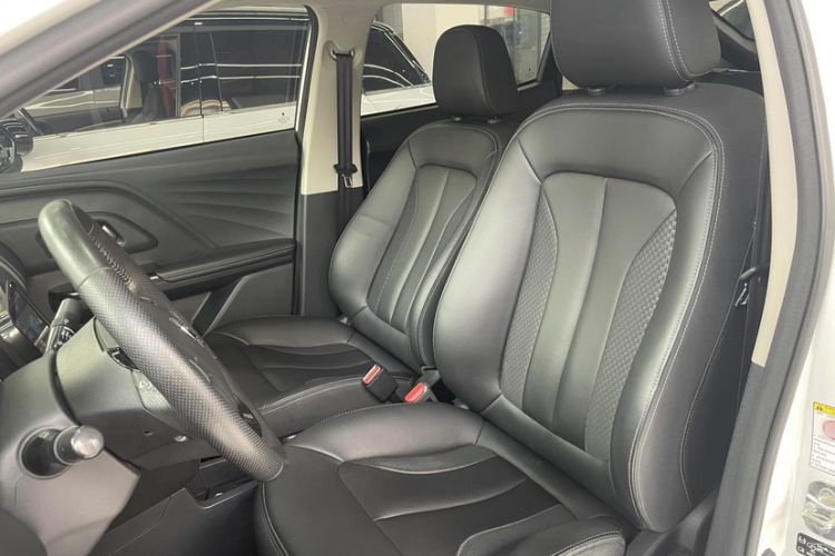 Used ORA iQ 2018 Smart Connectivity Model Interior 5