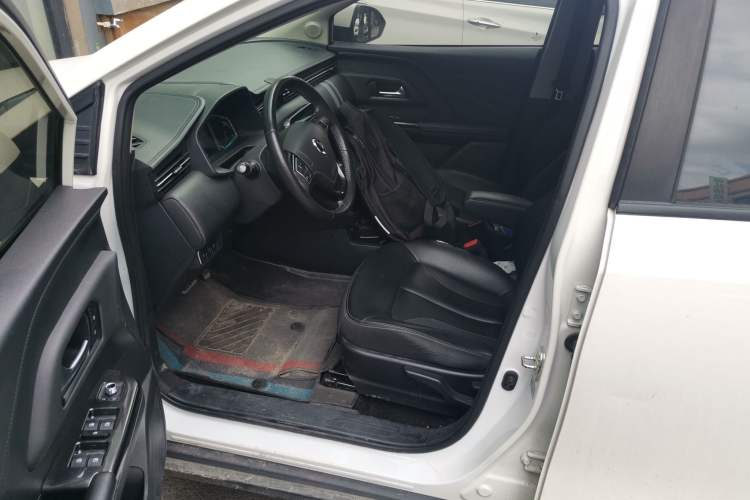 Used ORA iQ 2018 Smart Connectivity Model Left Front Seat