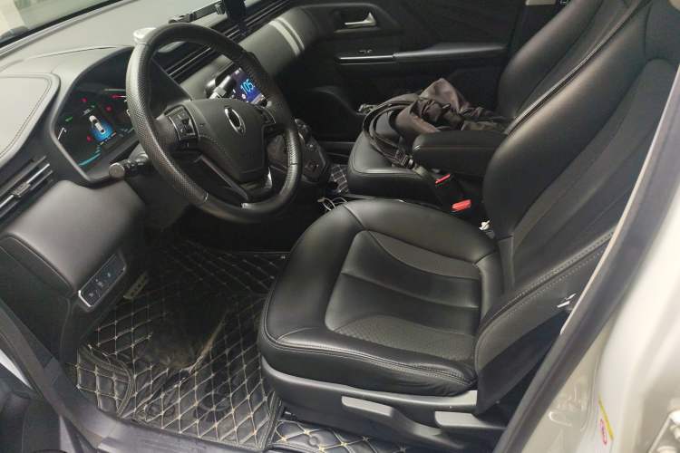 Used ORA iQ 2018 High-Range Version Smart Connectivity Model Left Front Seat