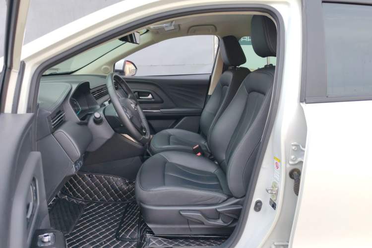 Used ORA iQ 2018 Smart Connectivity Model Left Front Seat
