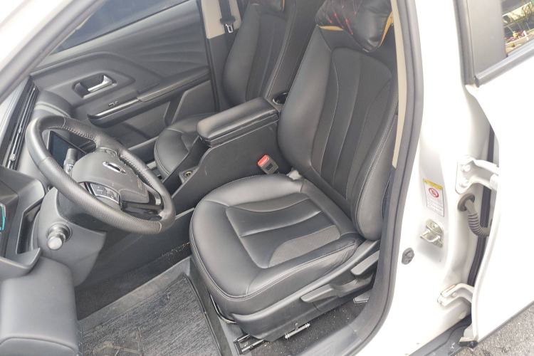 Used ORA iQ 2018 High-Range Version Smart Connectivity Model Left Front Seat