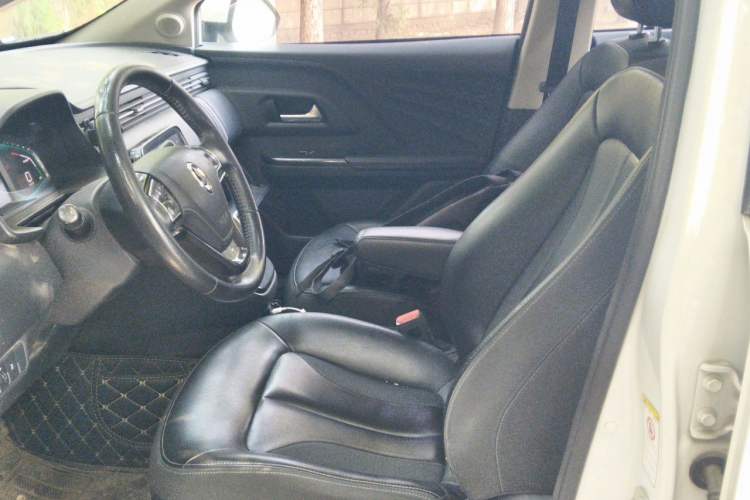 Used ORA iQ 2018 High-Range Version Smart Connectivity Model Left Front Seat