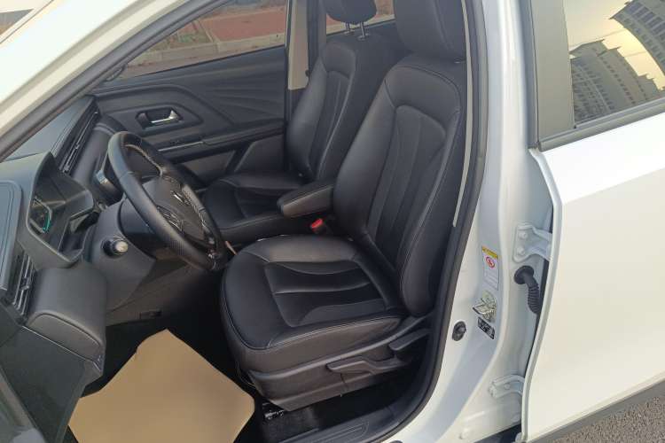 Used ORA iQ 2018 High-Range Version Smart Connectivity Model Left Front Seat