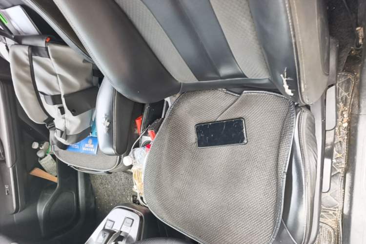 Used ORA iQ 2018 High-Range Version Smart Connectivity Model Left Front Seat